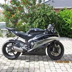 Yamaha R6