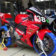 Honda cbr600rr (foræret væk!)