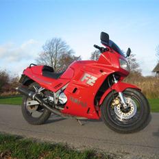 Yamaha FZ 750 solgt