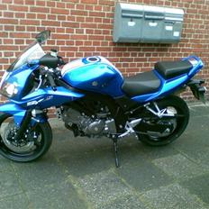 Suzuki sv650s
