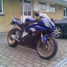 Yamaha R6