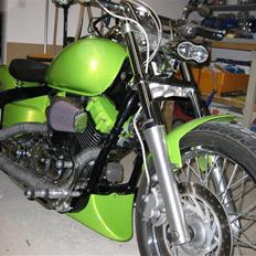 Yamaha dragstar "bobber"