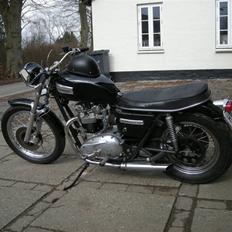 Triumph Bonneville 