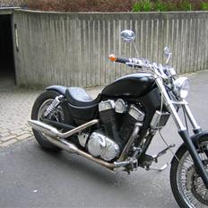 Suzuki intruder  solgt