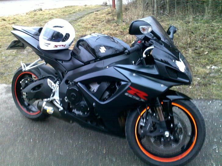 Suzuki GSXR750 *SOLGT* billede 9