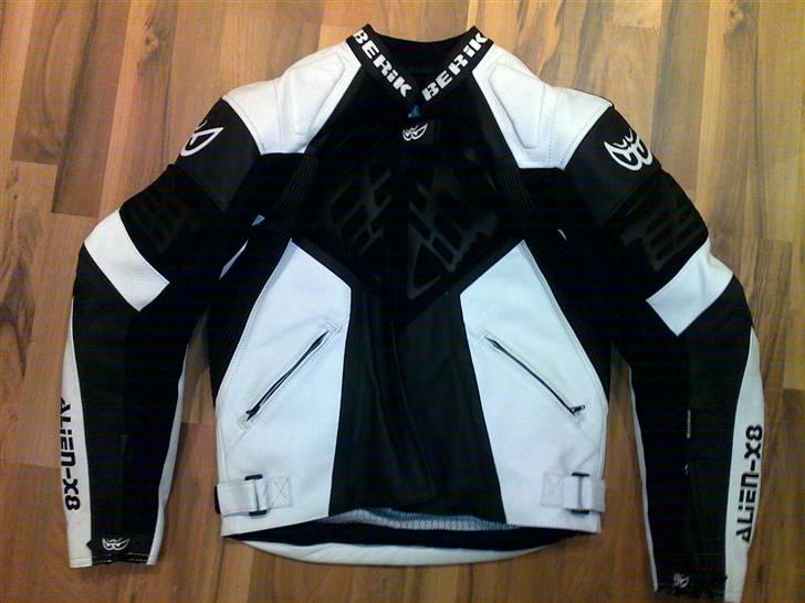 Suzuki GSXR750 *SOLGT* billede 12