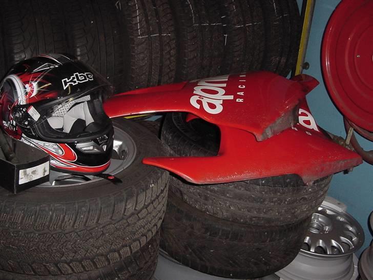 Aprilia RS 125 Extrema (SOLGT) - De første billeder fra da den holdte på værksted :) billede 7