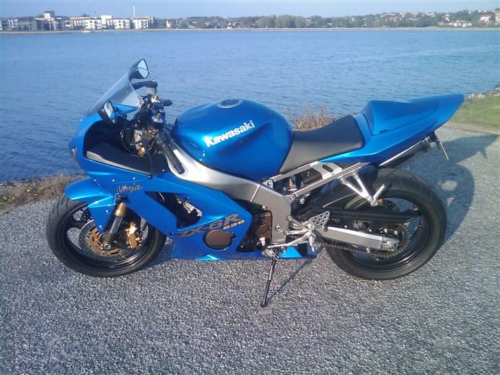 Kawasaki ZX-6R 636 (SOLGT) - En tur på havnen sidst på sommeren billede 1