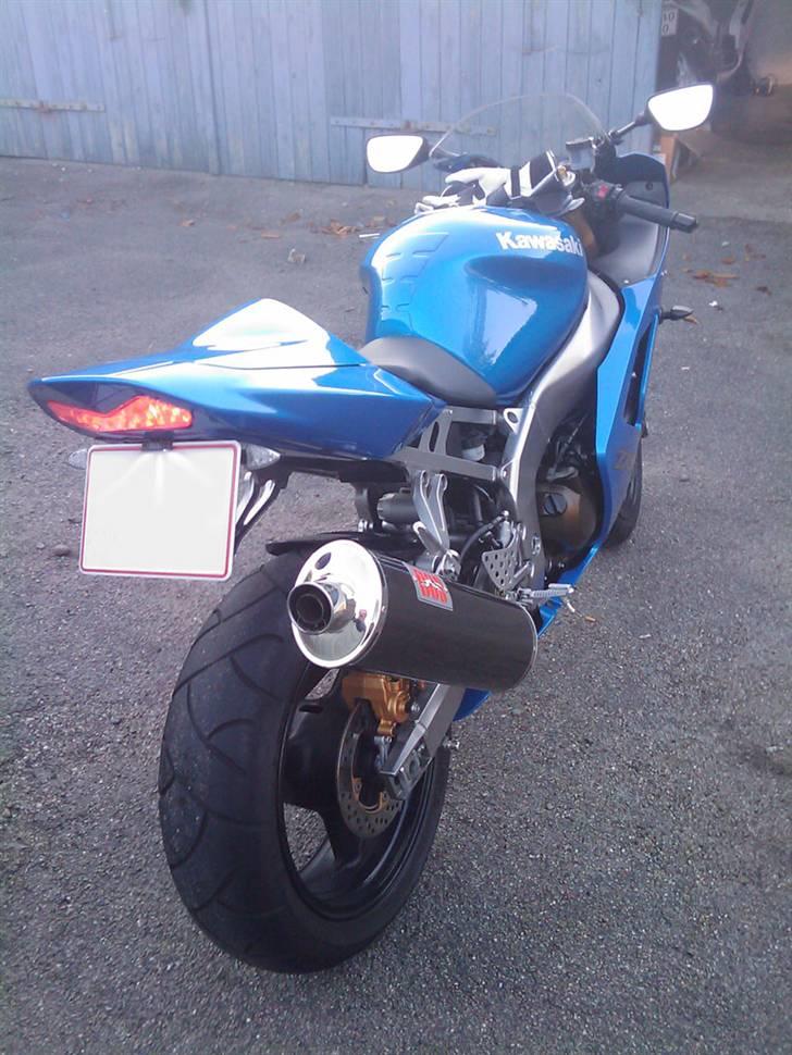 Kawasaki ZX-6R 636 (SOLGT) - Her er BOS-potten lige kommet på. Den lyder bare rigtig sweet ;-) billede 6