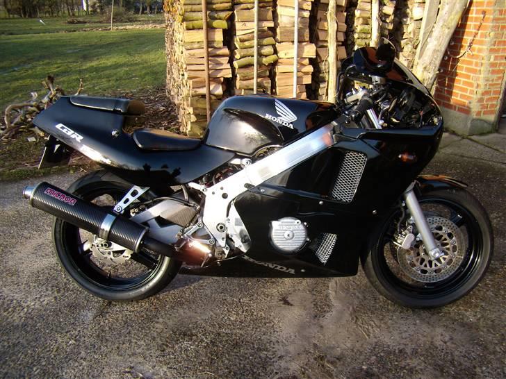 Honda CBR 400 NC23 billede 1
