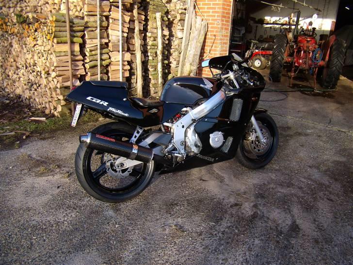 Honda CBR 400 NC23 billede 2