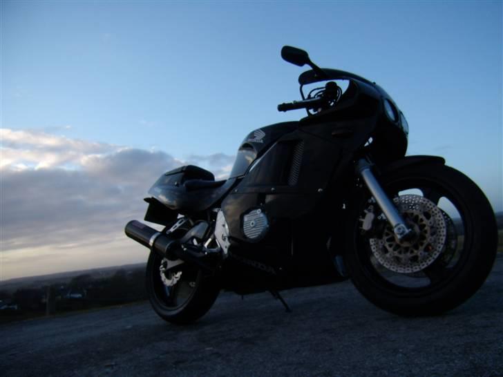 Honda CBR 400 NC23 billede 9