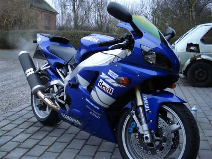 Yamaha R1  (solgt) billede 3