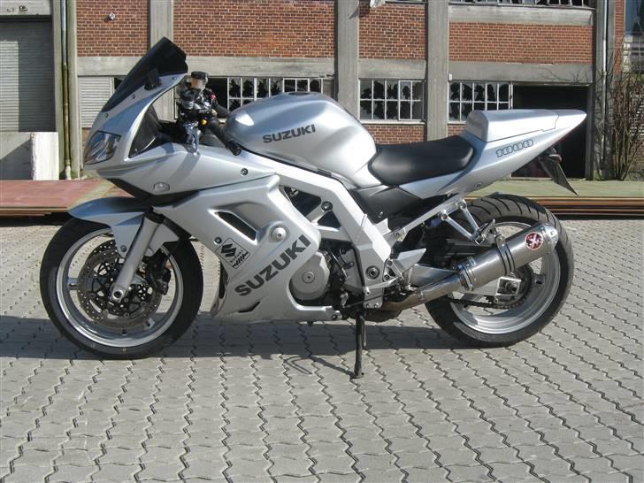 Suzuki SV 1000 S " SOLGT " billede 6