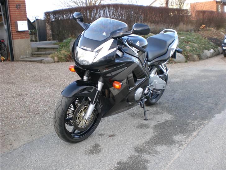 Honda CBR 600 F3 - Sådan så den ud da jeg fik cyklen den 7/3 2009... billede 2