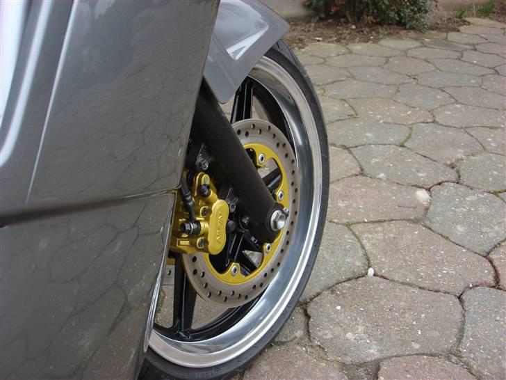 Honda cbr 600 f2  - Poleret fælgkant billede 18