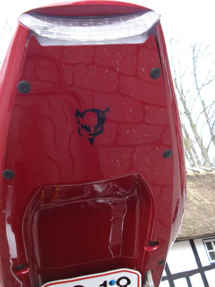 Yamaha R1 black / candy red billede 10