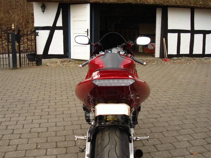 Yamaha R1 black / candy red billede 13