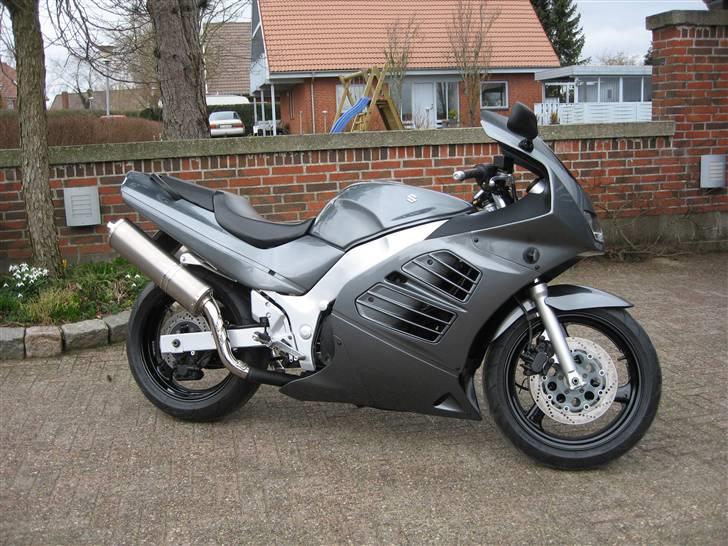 Suzuki RF 600 R billede 3