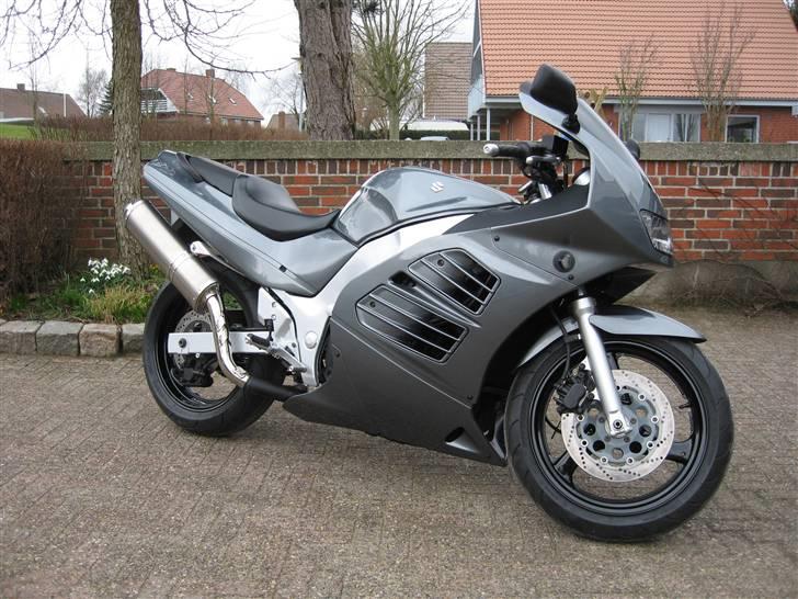 Suzuki RF 600 R billede 7