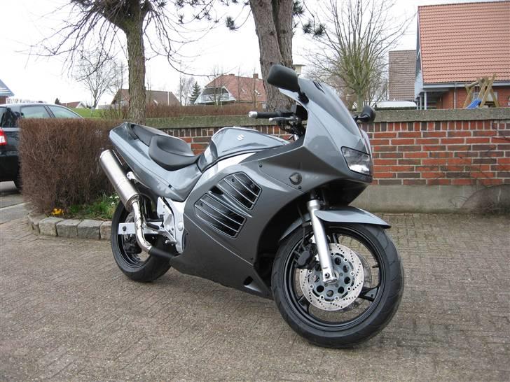 Suzuki RF 600 R billede 8