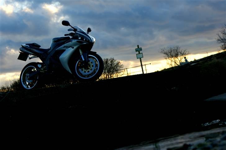Yamaha R1 (YZF) billede 3