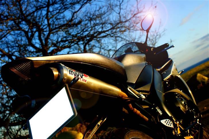 Yamaha R1 (YZF) billede 6