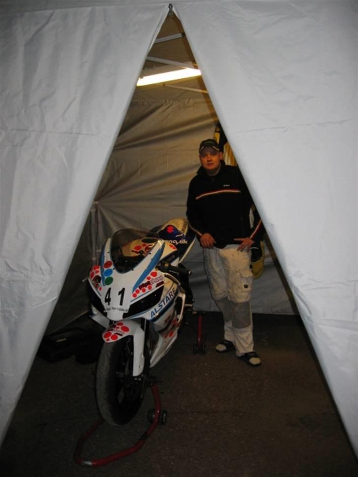 Suzuki GSXR 750 K7 billede 3