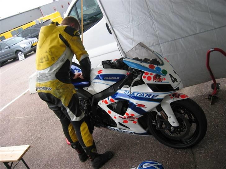 Suzuki GSXR 750 K7 billede 5