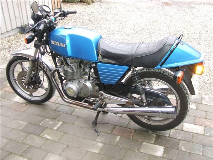 Suzuki GS 450 "cafe"-SOLGT- - Udgangspunktet  Hmmm! sikkert en fin MC for sin tid. billede 2