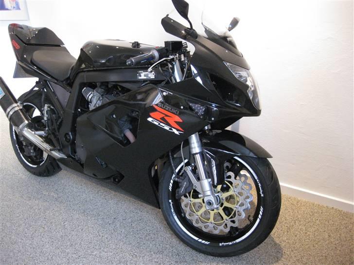 Suzuki Gsx-R 750 "BLACK DIAMOND" billede 3
