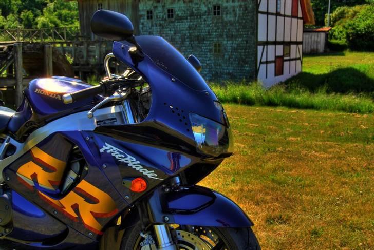 Honda CBR900RR Fireblade SOLGT billede 8