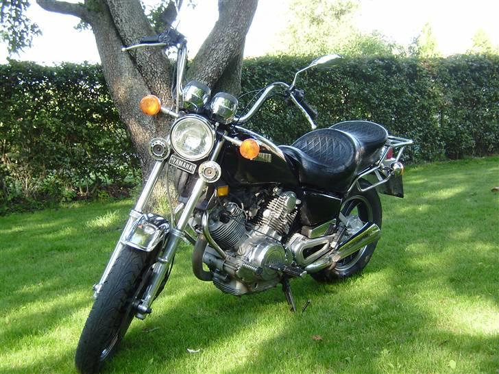 Yamaha XV750 se billede 1