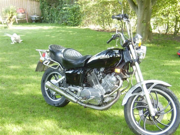 Yamaha XV750 se billede 2