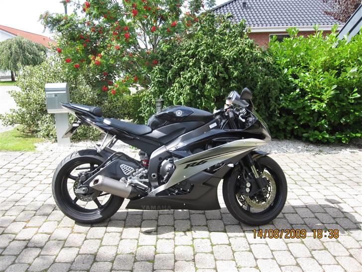 Yamaha R6 billede 1