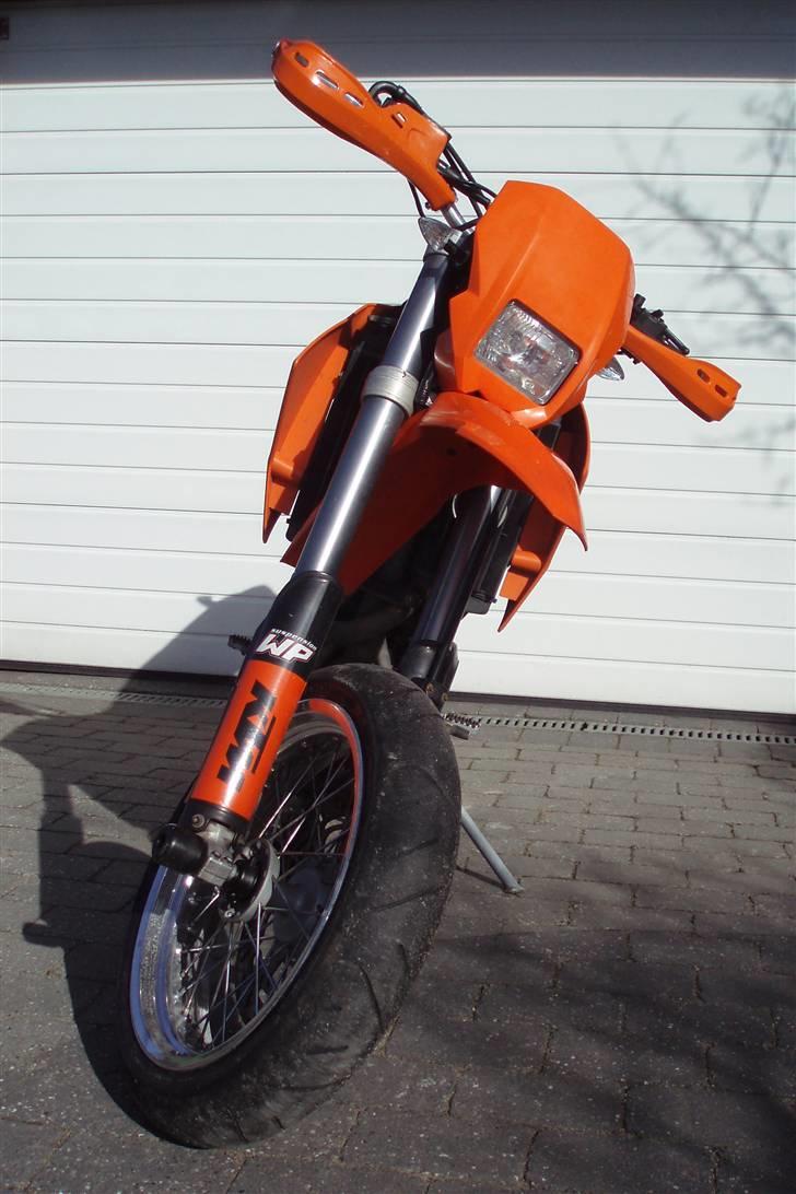 KTM 640 LC4 SuperMoto - SOLGT billede 3