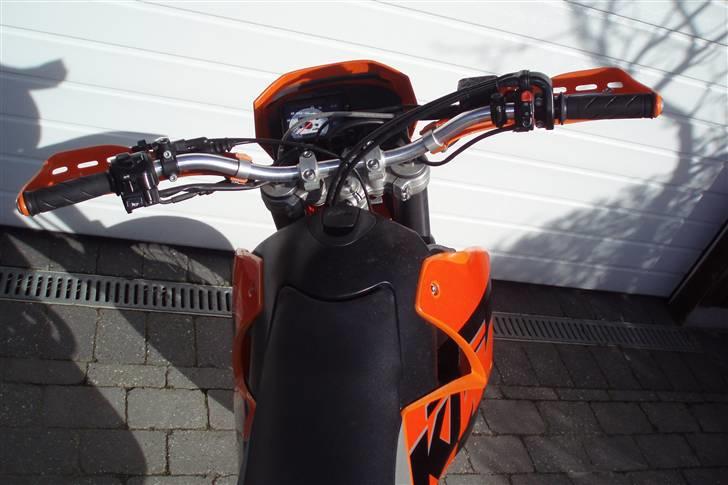 KTM 640 LC4 SuperMoto - SOLGT billede 10