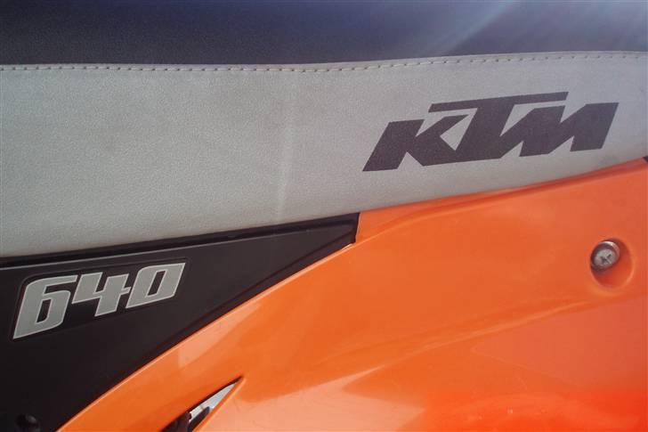 KTM 640 LC4 SuperMoto - SOLGT billede 13