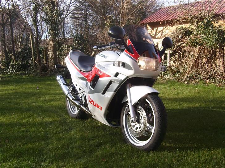 Suzuki gsx 750f (solgt) billede 4