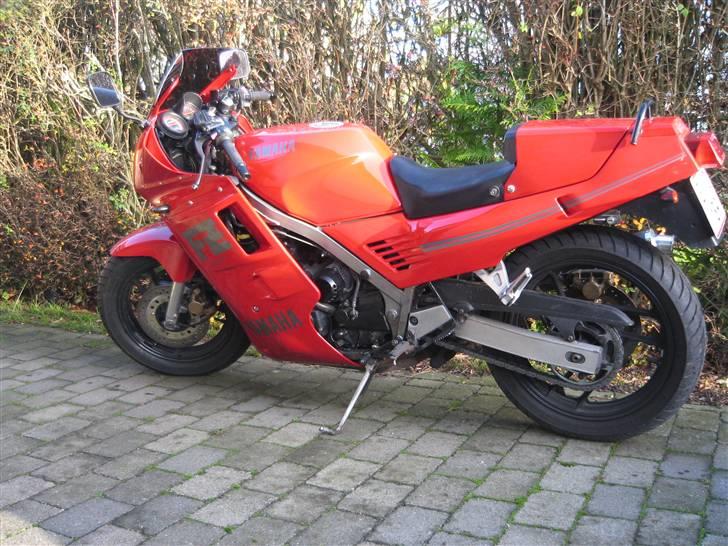 Yamaha FZ 750 solgt billede 5
