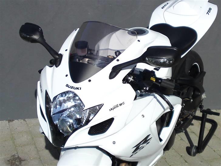 Suzuki GSXR 750 K7 ( Solgt ) - Sorte blink & chrom pærer billede 10