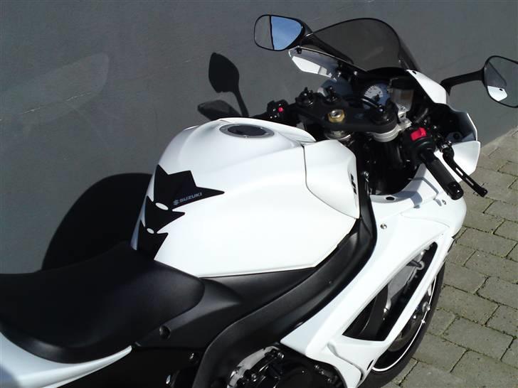 Suzuki GSXR 750 K7 ( Solgt ) billede 14