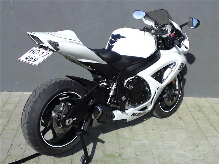 Suzuki GSXR 750 K7 ( Solgt ) billede 15