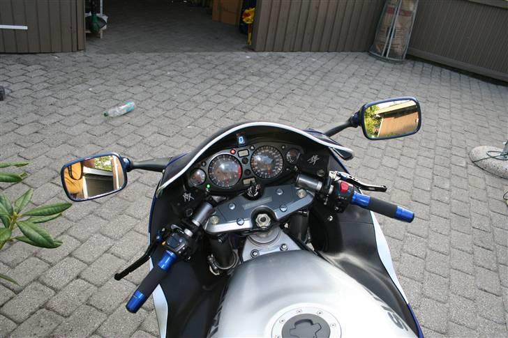 Suzuki GSX1300R _SOLGT billede 8