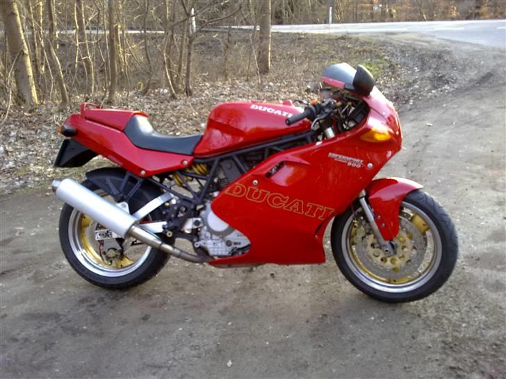 Ducati 900 SuperSport billede 1