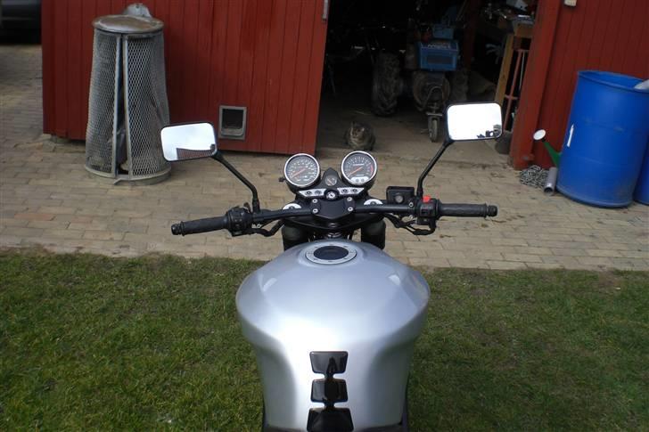 Hyosung gt 650 billede 5