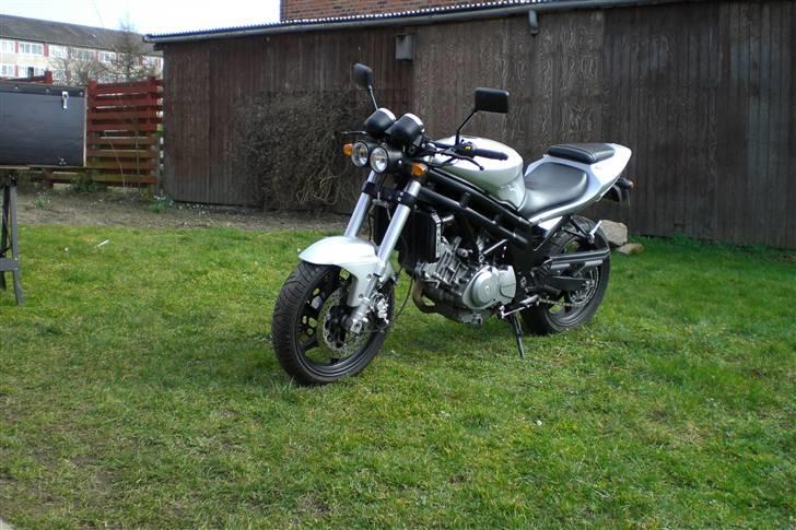 Hyosung gt 650 billede 6