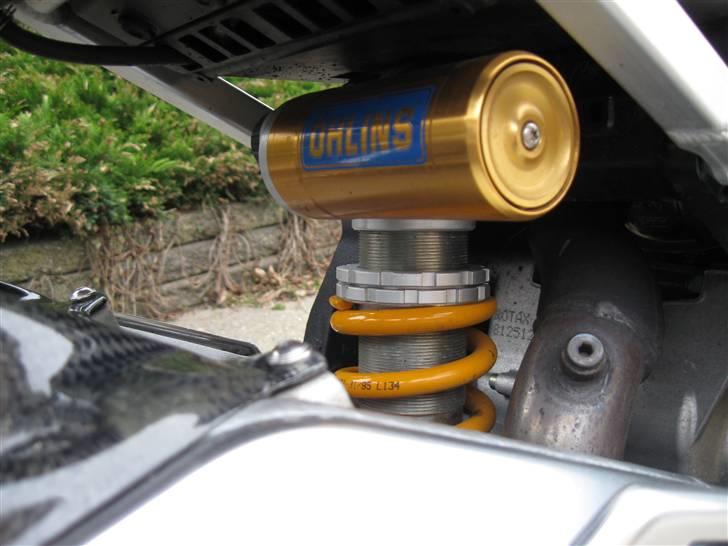 Aprilia RSV 1000 R Factory - SOLGT billede 6