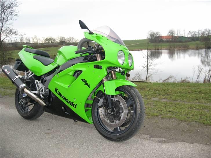 Kawasaki ZXR 750 - solgt - Fra Fårup sø ved Rødkærsbro, 1. tur i 2009.  billede 1