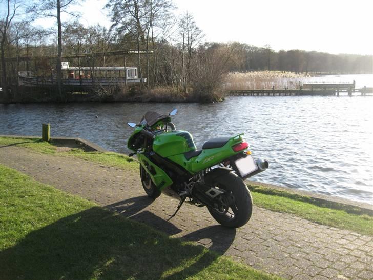 Kawasaki ZXR 750 - solgt - Ry havn billede 14